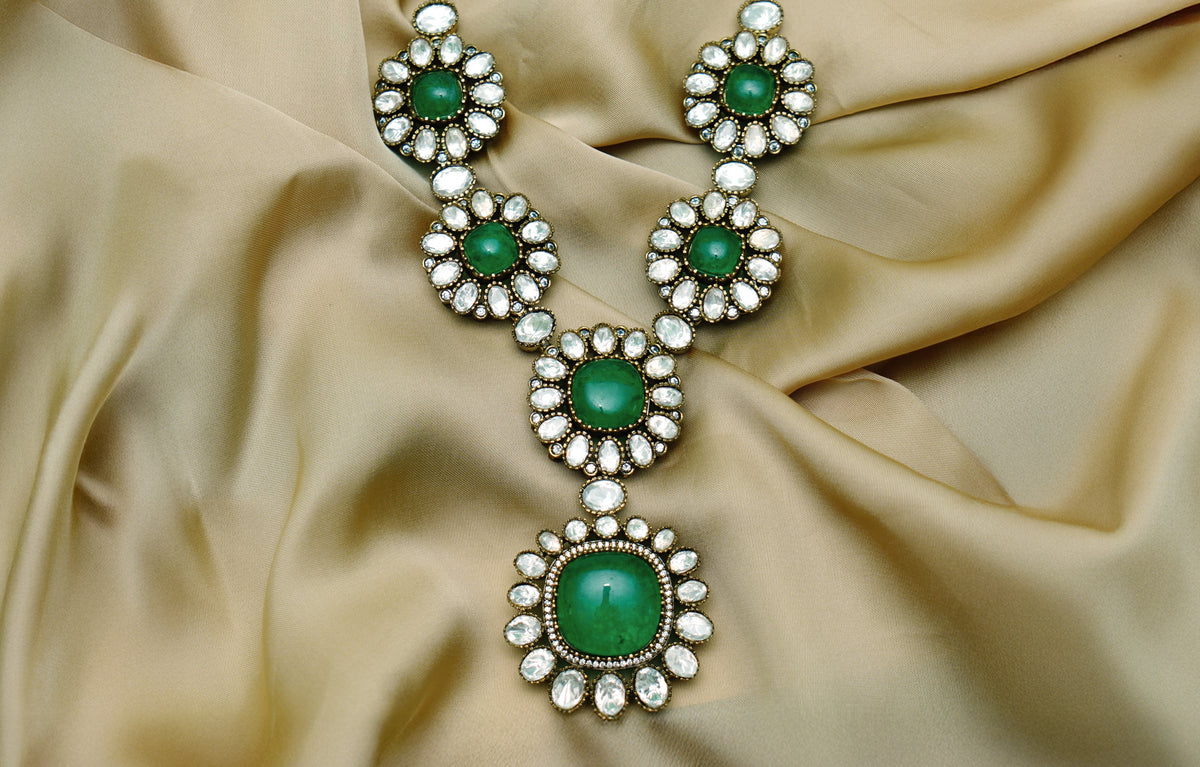 Hara Taj Set